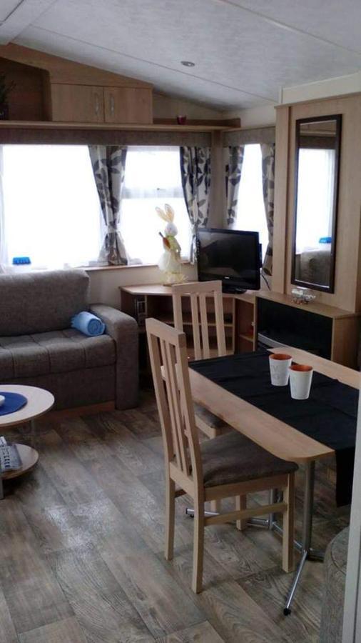 Luxe Vakantiechalet Met Omheinde Tuin Bredene 6Pers Exterior photo